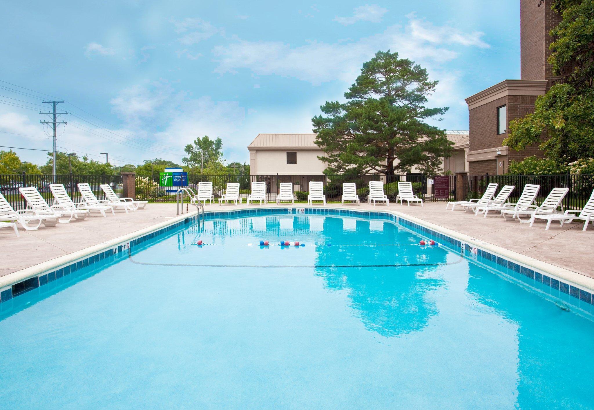 Holiday Inn Express Schaumburg-Rolling Meadows By Ihg Facilidades foto