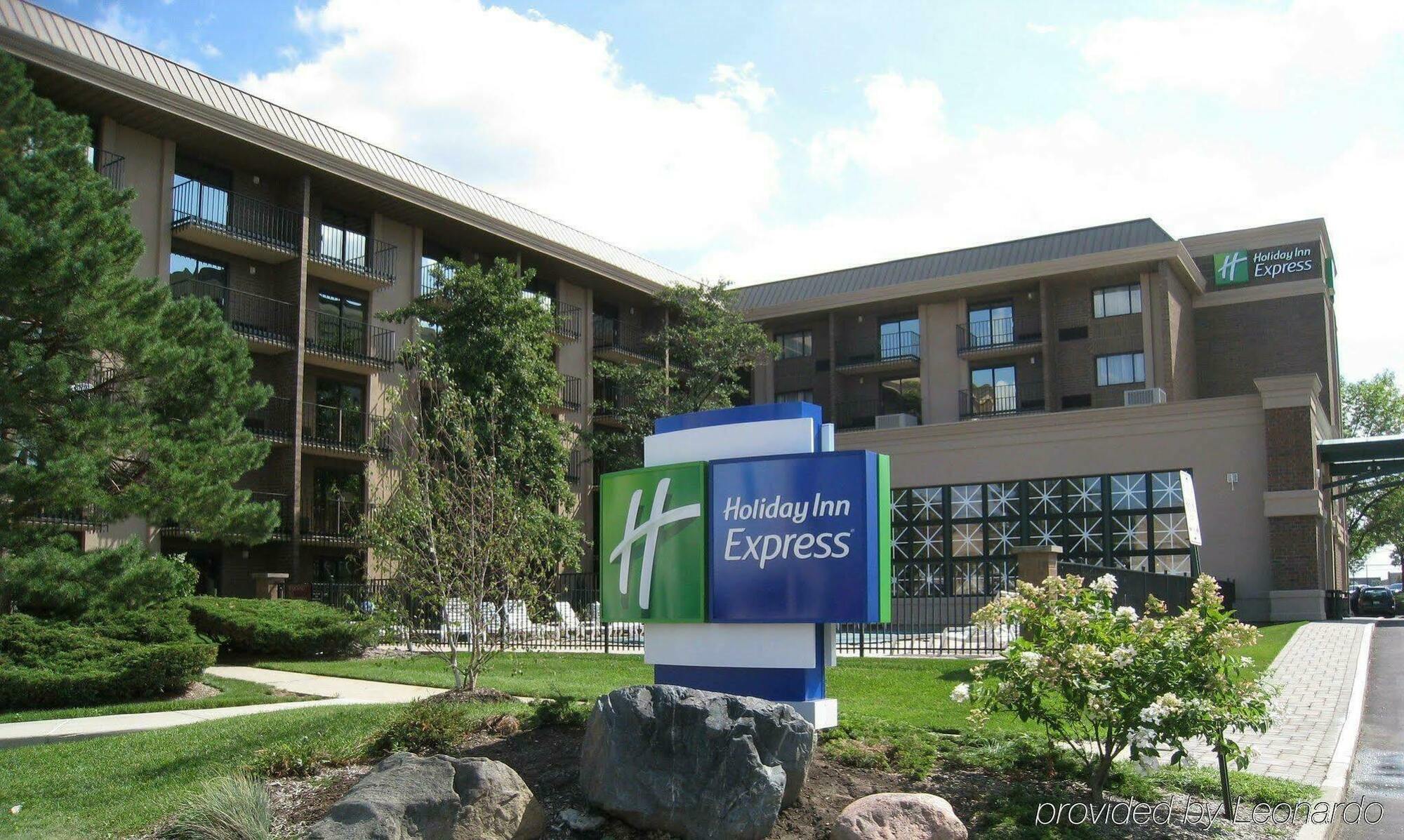 Holiday Inn Express Schaumburg-Rolling Meadows By Ihg Exterior foto